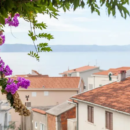 Apartman Leut 80m From The Sea Podgora (Split-Dalmatia)