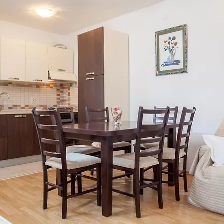Leut 80m From The Sea Podgora (Split-Dalmatia)