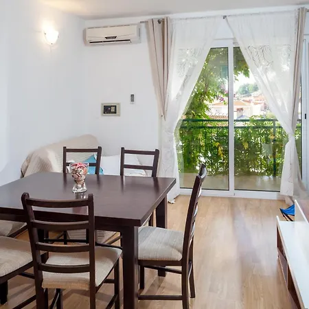 Leut 80m From The Sea * Podgora (Split-Dalmatia)