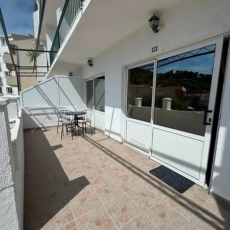 Lejlighed Leut 80m From The Sea *