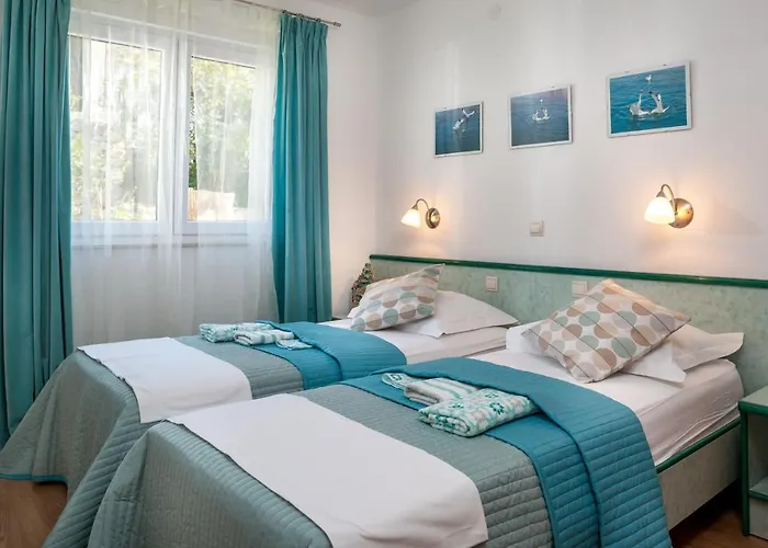 Leut 80m From The Sea Apartman *