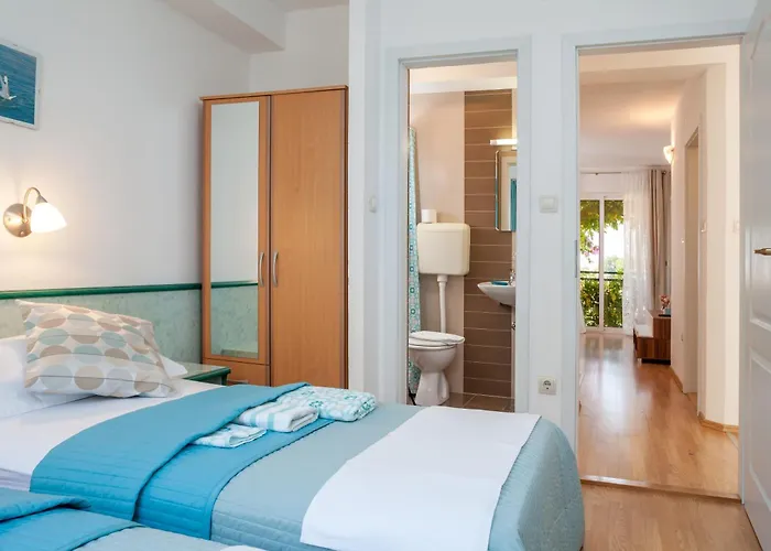 Apartman Leut 80m From The Sea *